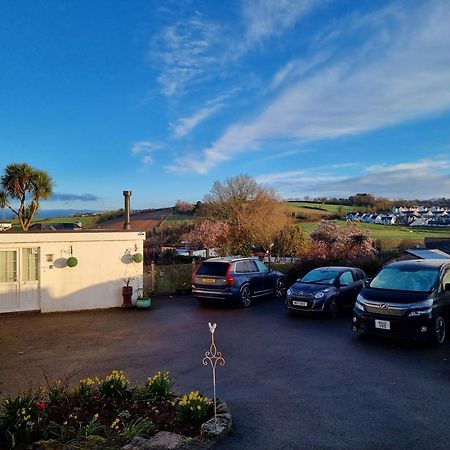 Lovely Private Studio Room With Own Kitchen And Bathroom. Set In The Popular Area Of Shiphay In Torquay And Only A Short Walk From Torbay Hospital Екстер'єр фото
