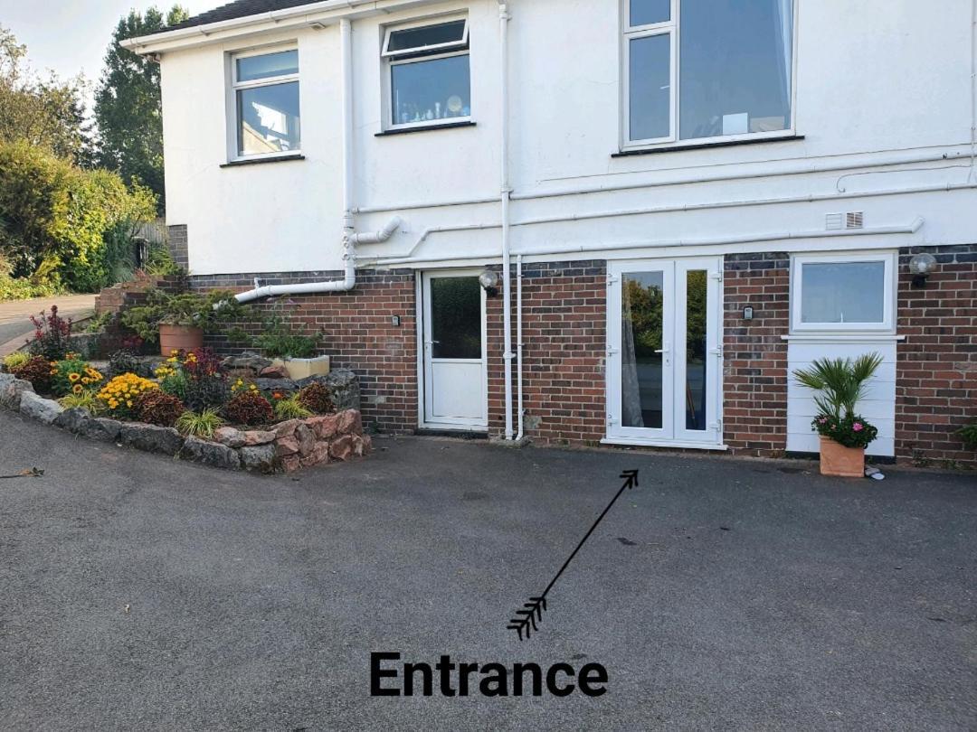 Lovely Private Studio Room With Own Kitchen And Bathroom. Set In The Popular Area Of Shiphay In Torquay And Only A Short Walk From Torbay Hospital Екстер'єр фото